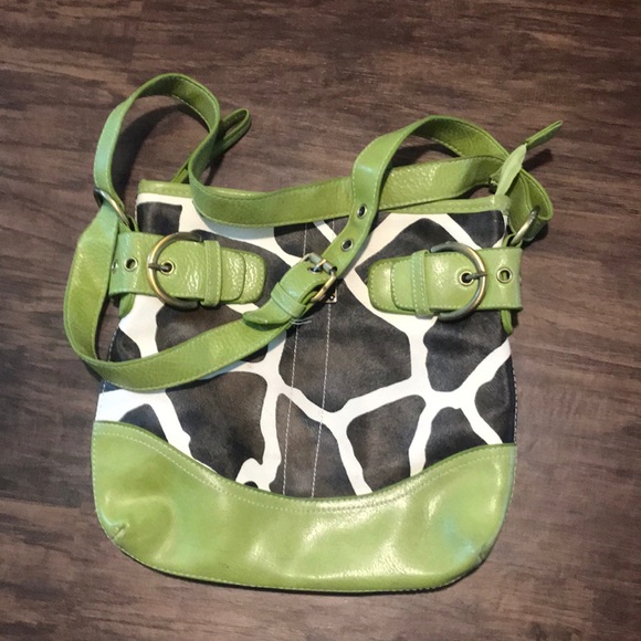 Giraffe Print purse with buckles - Picture 1 of 7